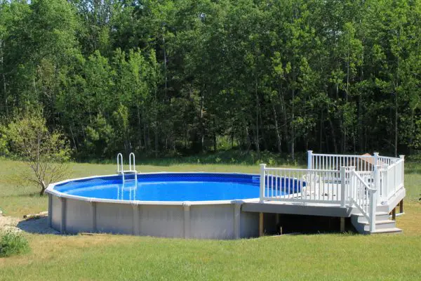 how long does an above ground pool last